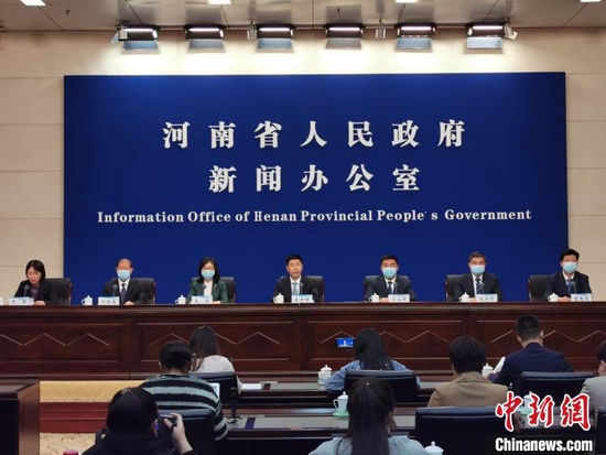 河南召开发布会介绍“十四五”河南职业教育发展情况。　韩章云　摄