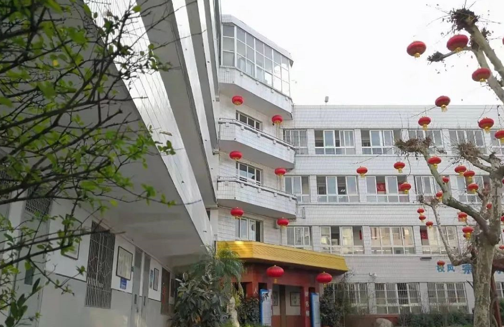 喜报│热烈祝贺远东一中八位教师荣获西安市“骨干型”教师称号
