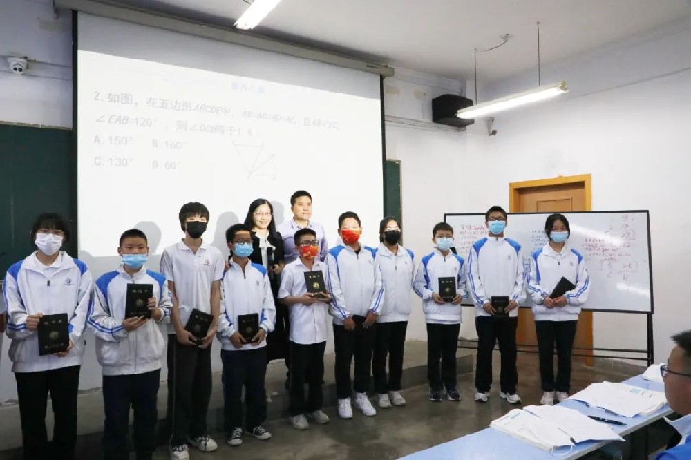 【思源中学】名师示范引领，构建高效课堂｜谢明茹专家教学示范课暨专题讲座走进西安思源中学