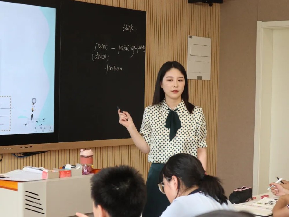 【三中教研】同课异构展风采，异彩纷呈促提升——“我与同伴同课异构”之英语