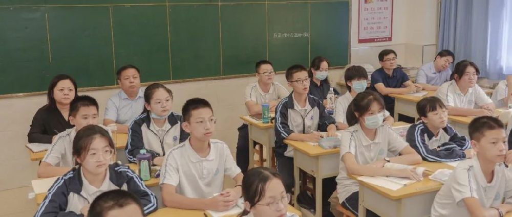 【落实新课标 赋能新学期】西安市教科院、碑林进校组织专家到西安市三中开展调研活动