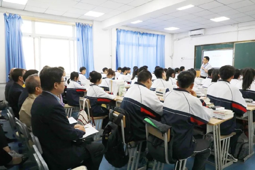 西安市灞桥区2021-2022学年度第二学期期末考试数学学科质量分析研讨会在西安思源中学召开