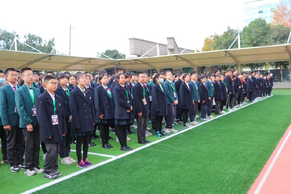 心存光芒，致力远方——西安藤信学校初中部第十二周升旗仪式